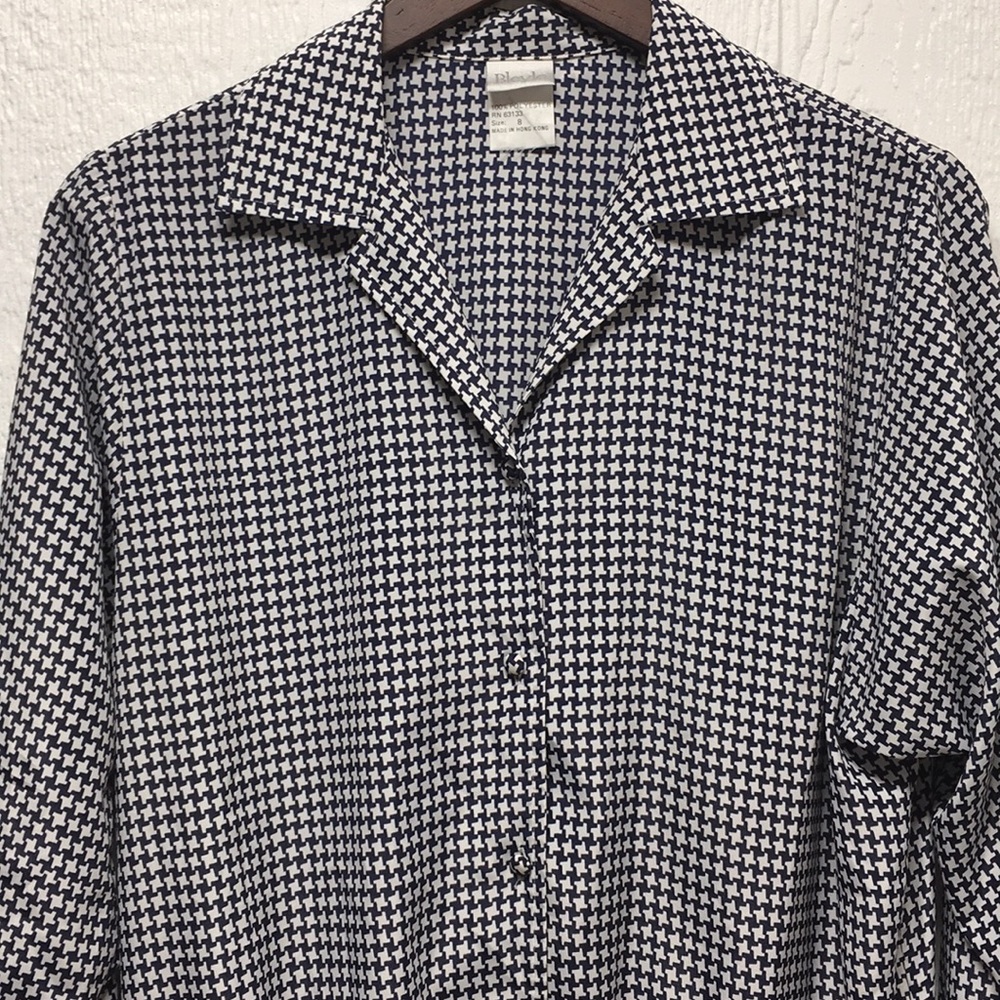 Blouse - Picture 2 of 3